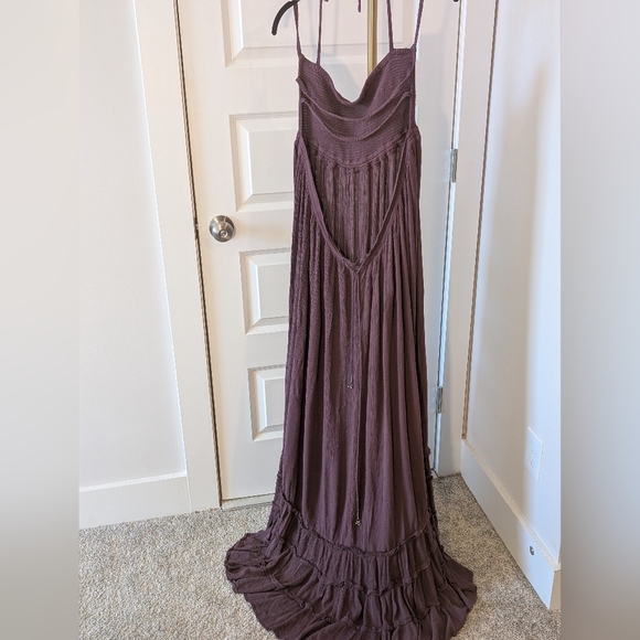 Free People Plum Halter Smocked Maxi Dress Size XL - Picture 8 of 9